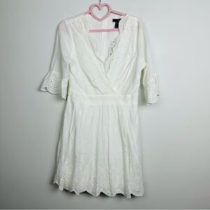 Aqua NWT White Scalloped eyelet Lace Detail mini dress Size Medium